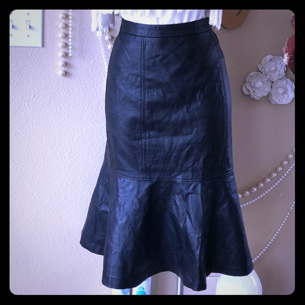 Leather like black skirt